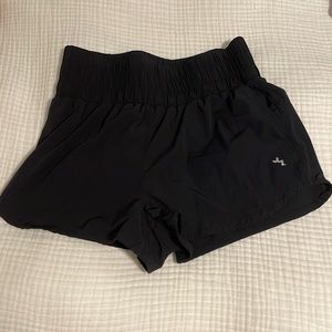 Women's High-Rise Woven Shorts 3" - JoyLab black